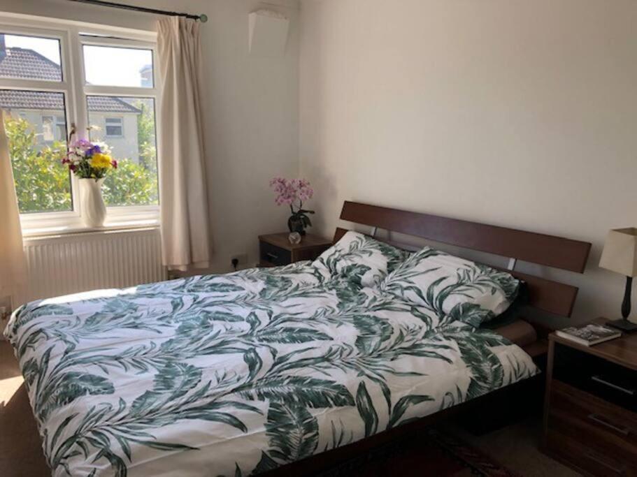 Bright & Spacious First Floor Apartment Cambridge Extérieur photo